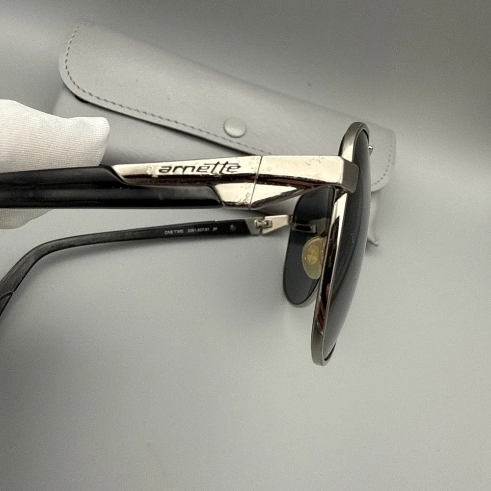 Arnette Aviator Sunglasses 3061-503/71 One Time Polarized Gold Frames EUC